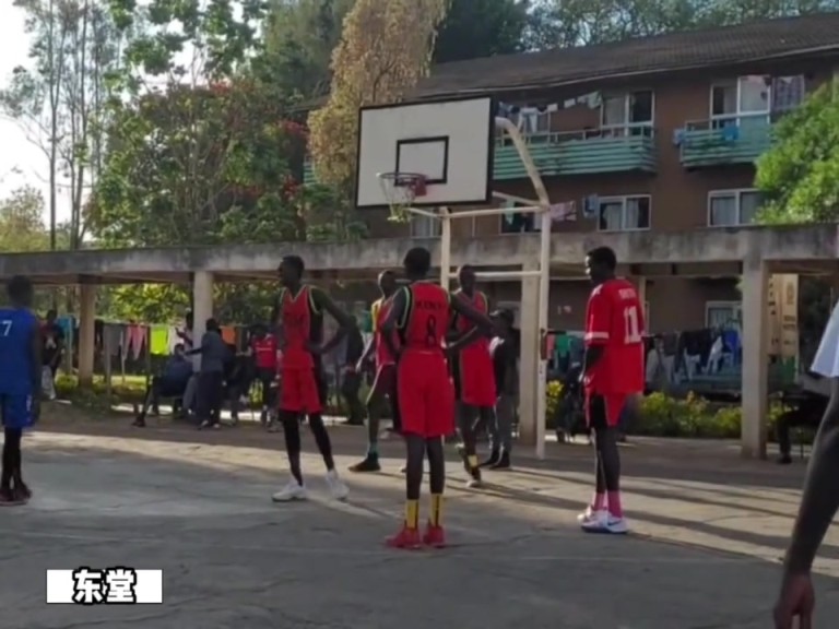 这是文斑亚马批发市场？？